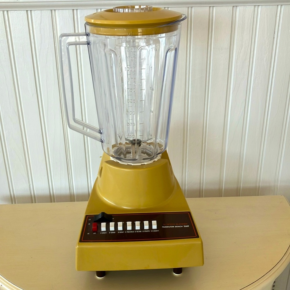 Retro/MCM/ Vintage Hamilton Beach Scovill 14 Speed Blender Model 610-3